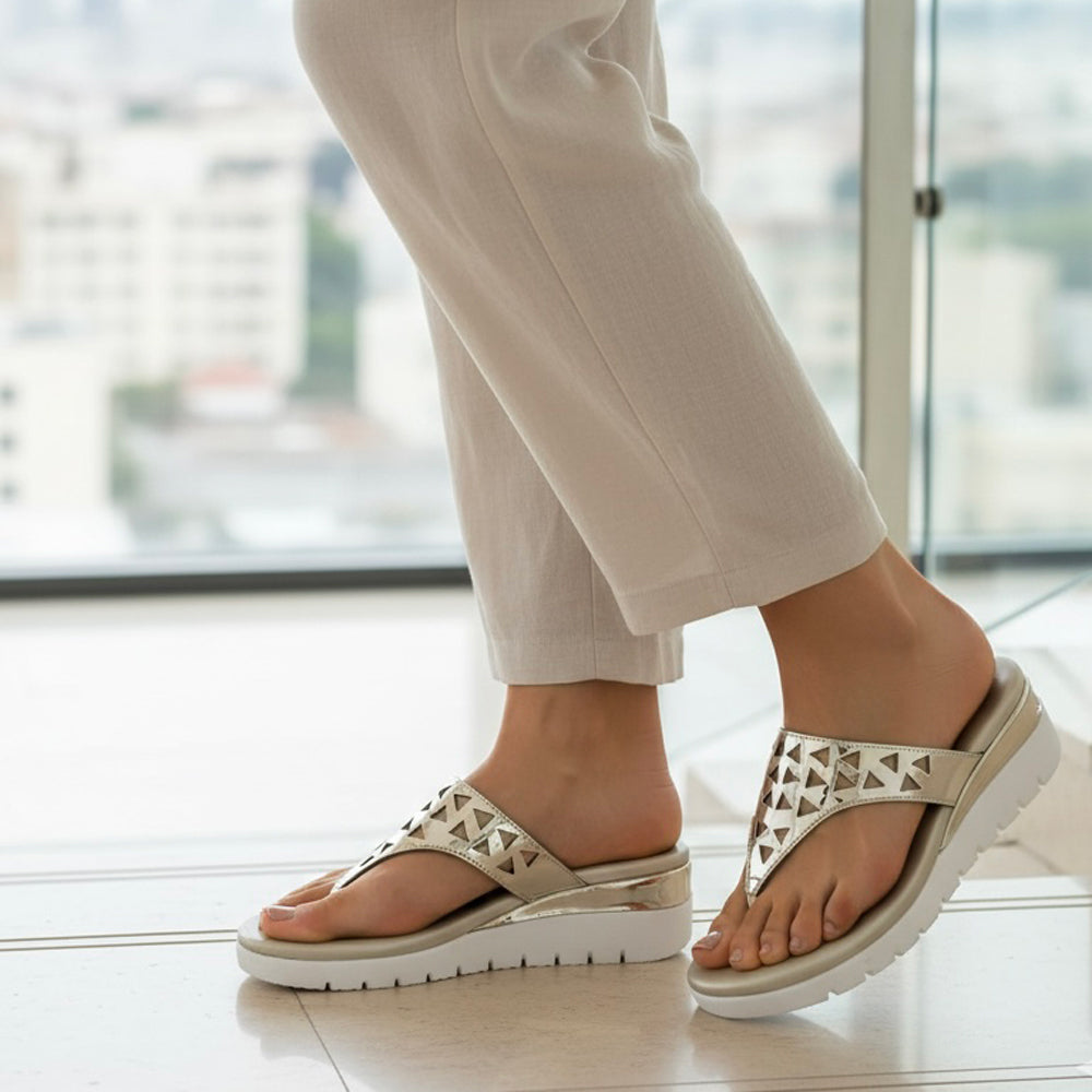 Comfort Slip-On Wedges J90136